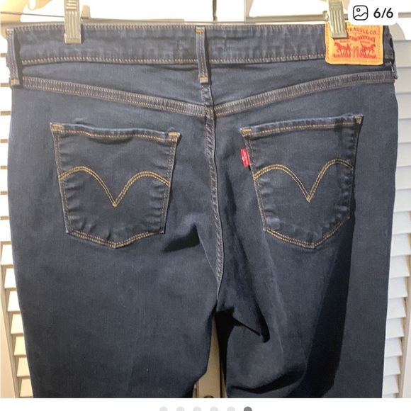 Levi's Women's Dark Indigo Skinny Jeans - Picture 3 of 4